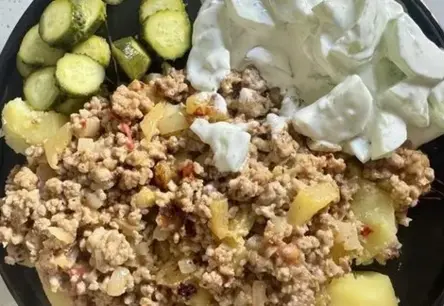 Sezonas hīts: sātīgā kabaču un maltās gaļas mērce, kas sasildīs dvēseli