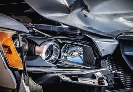 Smaga diennakts Latvijas ceļos: divi bojāgājušie un vairāki ievainotie