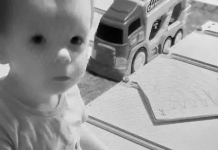 Šokējoša atklāsme Rēzeknes traģēdijā: divgadīgā andreja organismā atrasts alkohols, vecākiem draud apsūdzības