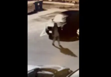 Šokējošs atradums Ķengaragā: Uz ielas atrasta jaundzimusī meitenīte, aiztur aizdomās turamo sievieti