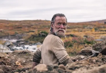 Šonedēļ "Tet TV+": "Sisu" izdzīvošanas drāma, "Rikijs Stenikijs" smiekli un cīņa par "The Fortune Hotel"?