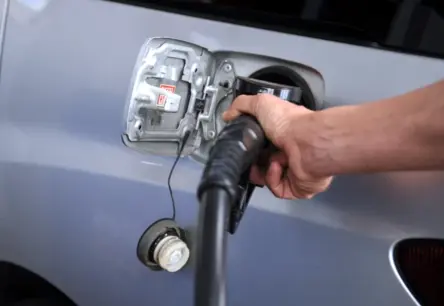 Spānijā atmaskota Latvijas izcelsmes viltotas degvielas piegādes shēma