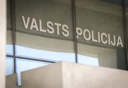 Telefonkrāpnieks zvana policistam: Likumsargi atklāj, kā notvert naudas kurjeru