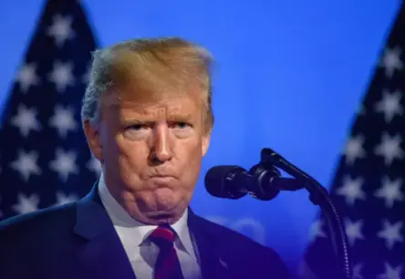 Trampa Dejas Virpulis Fortbregā: Kā Prezidenta Spontānais Žests Iekaroja Interneta Sirdis un Kļuva par Globālu Fenomenu