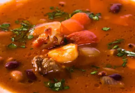 Trīs zupas, kas var kaitēt jūsu veselībai: uzzini, no kā izvairīties