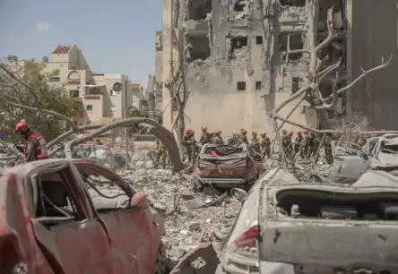 Tuvo Austrumu Uzliesmojums: Izraēla Paziņo par Triecieniem Teherānai Pēc Pamiera Pārkāpšanas