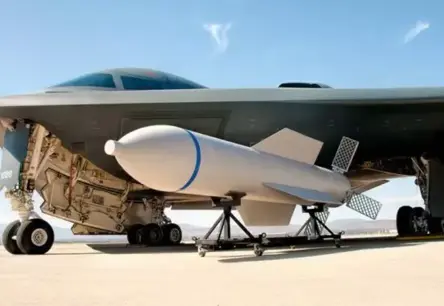 Tuvu Kodola Slieksnim? Pasaule Aiztur Elpu, Irānas Urānam Mīklaini Pazūdot Pēc ASV Superbumbu Triecieniem