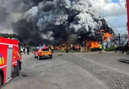 Ugunsgrēks noposta “Tomorrowland” galveno skatuvi: festivāls tomēr notiks, sola organizatori