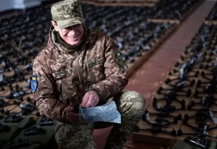 Ukrainas droni izraisījuši ugunsgrēku un bojājuši termināli Krievijas Tuapses ostā