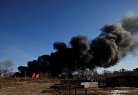 Ukrainas drons uzbrucis Saratovas naftas bāzei, izceļoties plašam ugunsgrēkam