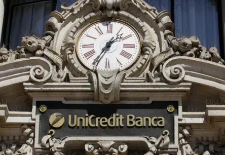 UniCredit sasniedz rekordlielu peļņu un paaugstina prognozes: labākais pusgads bankas vēsturē