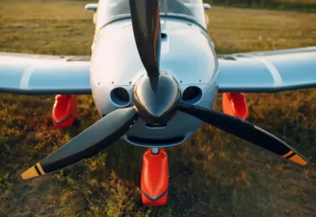 Vācijas Lidmašīnas Mīklainais Lidojums Krievijas Gaisa Telpā: GPS Kļūme vai Draudīgs Signāls Baltijai?