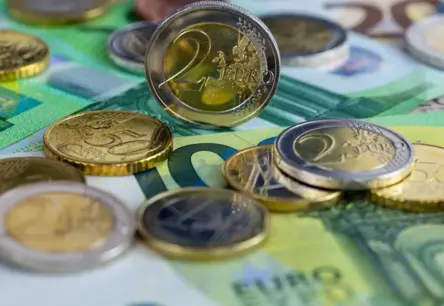 Valdība apstiprina 2026. gada budžetu: drošība, ģimenes un izglītība – galvenās prioritātes ar 3,3% deficītu