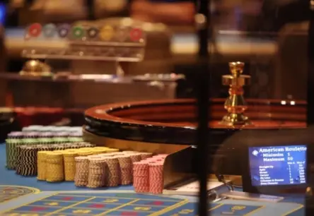 Valdība plāno akcīzes un azartspēļu nodokļu celšanu no 2026. gada