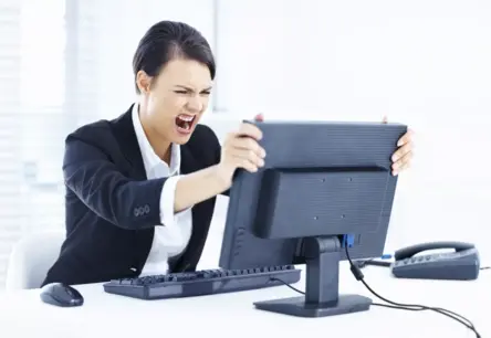 Valsts portāls Latvija.gov.lv atkal uzkārās: Eksāmenu rezultāti sistēmu paralizē