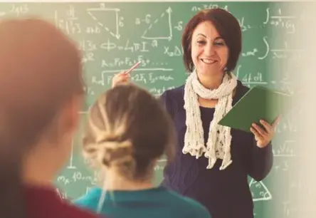 Valsts valodas prasības ārzemju mācībspēkiem: no 2031. gada C1 katedru vadītājiem, B1 pārējiem pēc sešiem gadiem