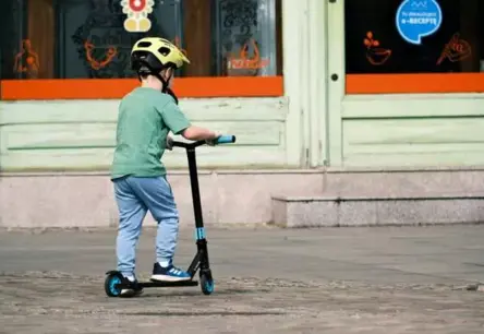 Vasaras prieki bez rūpēm: Kā efektīvi pasargāt bērnus no traumām un nodrošināt sirdsmieru?