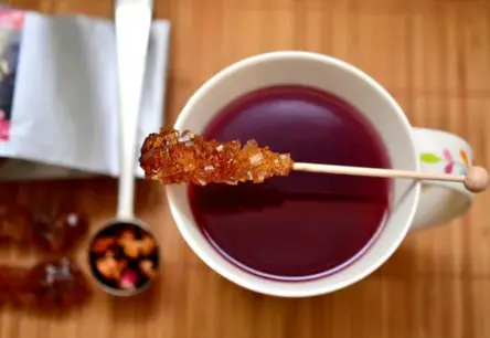 Vecāki un veselības eksperti aicina ieviest akcīzes nodokli pārmērīgi cukurotiem produktiem