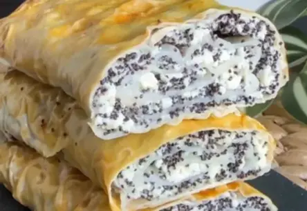 Veselīgais biezpiena un magoņu rullītis: gards baudījums sirdij un dvēselei