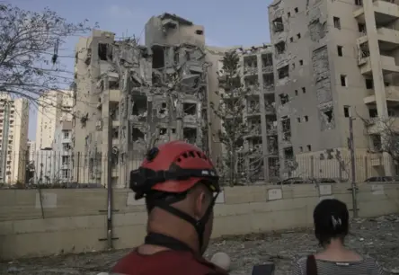 Vēsturisks Pavērsiens Tuvajos Austrumos: Irāna Apstiprina Uguns Pārtraukšanu ar Izraēlu pēc Trampa Paziņojuma