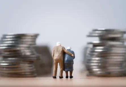 Vēsturisks Solis: Valdība Apņemas Pārskatīt Izdienas Pensiju Sistēmu Latvijā