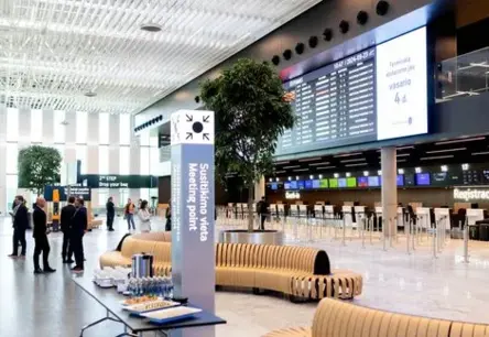 Viļņas lidostā dēļ Baltkrievijas kontrabandas baloniem atkal pārtraukta satiksme