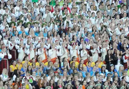 XIII Latvijas Skolu jaunatnes dziesmu un deju svētki: Melbārde skaidro biļešu cenu politiku no 7 līdz 45 eiro