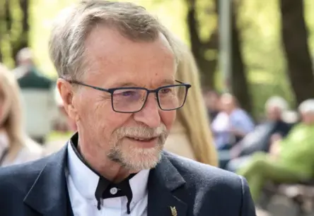 ZZS veic politiskās rokādes: Andrejs Vilks atstāj Saeimu, viņa vietā stāsies pieredzējušais Jānis Dinēvičs