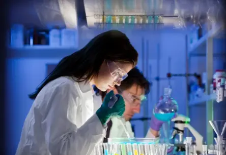 Zinātnieki atklāj "pārsātinājuma hormonu": kā ķermenis pats cīnās pret alkoholu