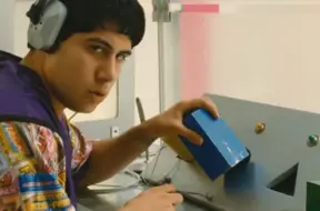 10 000 reižu mazāks MI modelis TRM pārspēj lielos valodu modeļus loģikas testos