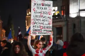 35 000 parakstu par Stambulas konvenciju nonākuši Saeimas Ārlietu komisijas rokās