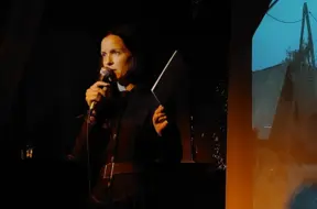 Agneses Rutkēvičas jaunais dzejas krājums «Vientulības drošības noteikumi» – laikmeta spogulis