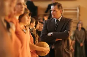 Aktieris Gatis Gāga atklāj "Sešus veidus, kā piemuļķot PSRS" jaunā dokumentālā seriāla sērijā