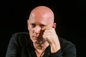 Alvis Hermanis brīdina: Latvijas nākotne apdraudēta – dibināta jauna politiskā kustība