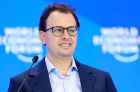 Anthropic investēs 50 miljardus dolāru datu centros, sadarbojoties ar britu Fluidstack MI uzplaukuma laikā