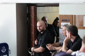 Arestētās ģenerālprokurores aizstāvji: Kabinets mēģina slēpt karavīru noziegumus pret palestīniešiem