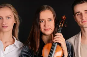 Balanas trijotne aicina jaunos mūziķus uz Ziemassvētku labdarības meistarklasēm “Ola foundation”