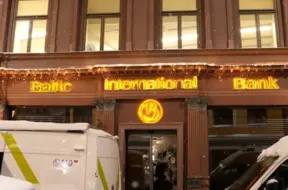 Baltic International Bank izsolīs zelta stieņus decembrī ar 500 eiro soli