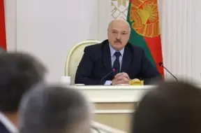 Baltkrievijā apžēloti vēl 25 politieslodzītie; "Vjasna" norāda uz turpinātām represijām