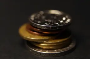 Banku analītiķi: Latvijā oktobrī gada inflācija prognozēta 4-4,1% apmērā