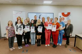 Bērnu slimnīca pasniedz pirmās Māszinību stipendijas topošajām bērnu māsām