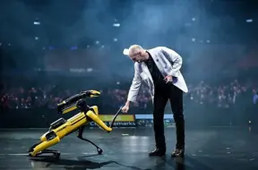 Boston Dynamics vadītājs: Mākslīgais intelekts tuvina robotus mūsu mājām jau pēc 5-10 gadiem