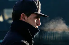 Brutāls uzbrukums Spānijā: divi policisti smagā stāvoklī pēc piekāušanas Alcalá de Henares