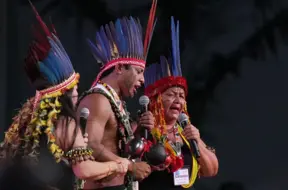 COP30: Brazīlija Rekordlielā Mērā Stiprina Indigēno Kopienu Dalību Klimata Konferencē