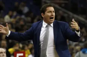 Čavi Paskvāls pēc deviņu gadu pārtraukuma atgriežas "Barcelona" basketbola komandas stūrē