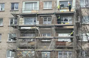 Daugavpilī rosina iedzīvotājus atjaunot daudzdzīvokļu namus: pieejami miljoni, bet atsaucība kūtra