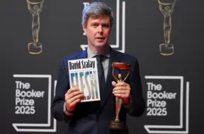 Deivids Salai ar romānu "Flesh" izcīna Bukera balvu