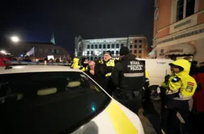 Doma laukumā protestētāji aizturēti par nepakļaušanos policijai un agresiju