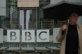 Donalds Tramps draud ar tiesvedību pret BBC par manipulētu runas fragmentu