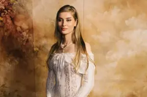 Dziedātāja Patrisha izdevusi debijas albumu “Periodi”, piepildot bērnības sapni